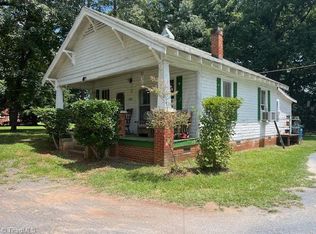2069 Brooklyn Ave, Ramseur, NC 27316