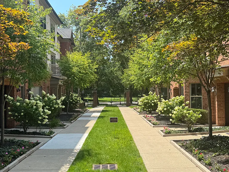 14 W Russell St — Photo 12
