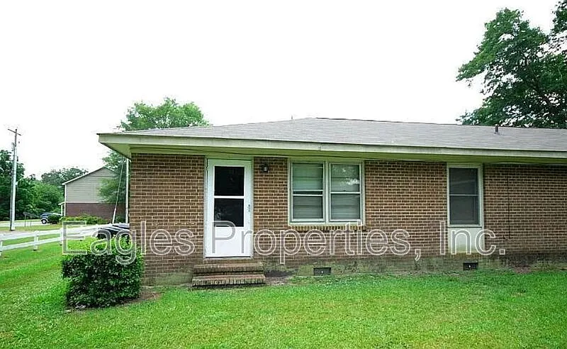 1901 E Peachtree St #C
