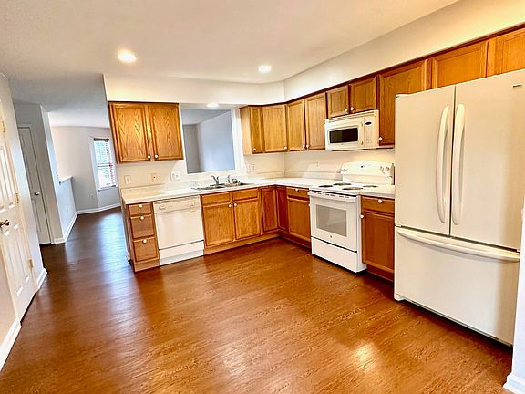 155 Zachary Dr - Kitchen