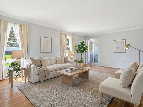 4th image of 108 Oxbridge Dr