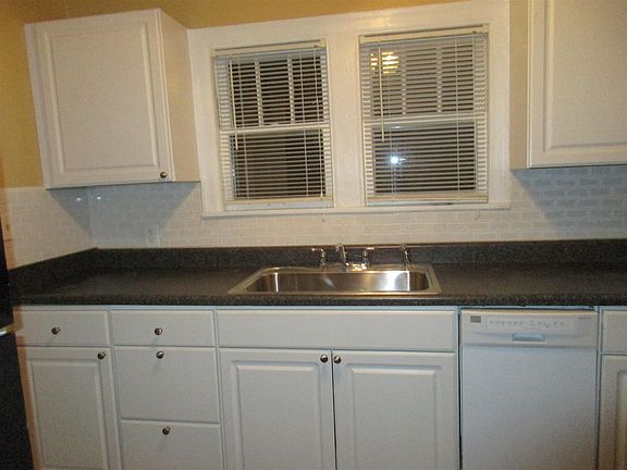 3rd image of 247 Duling Ave