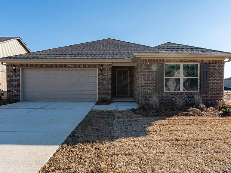 102 Waltrip Dr — Photo 1