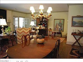 3rd image of 8 Sturbridge Ln