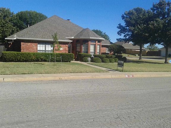 2nd image of 14 Park Place Cir