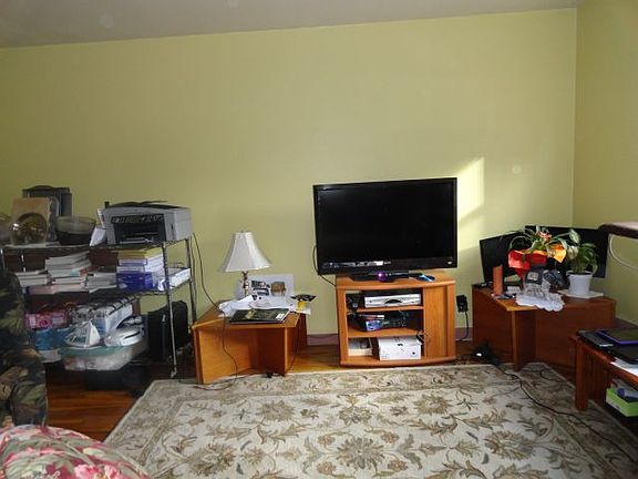 2nd image of 4011 56th St #3
