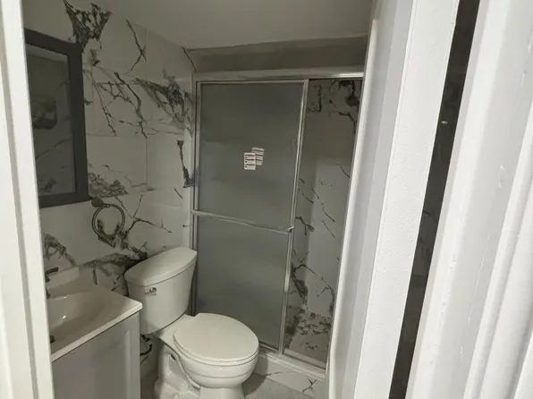 (undisclosed Address), Bay Shore, NY 11706