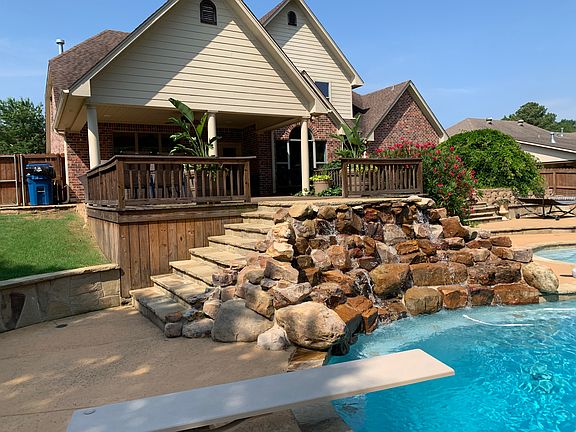 5th image of 103 Glen Rose Trl