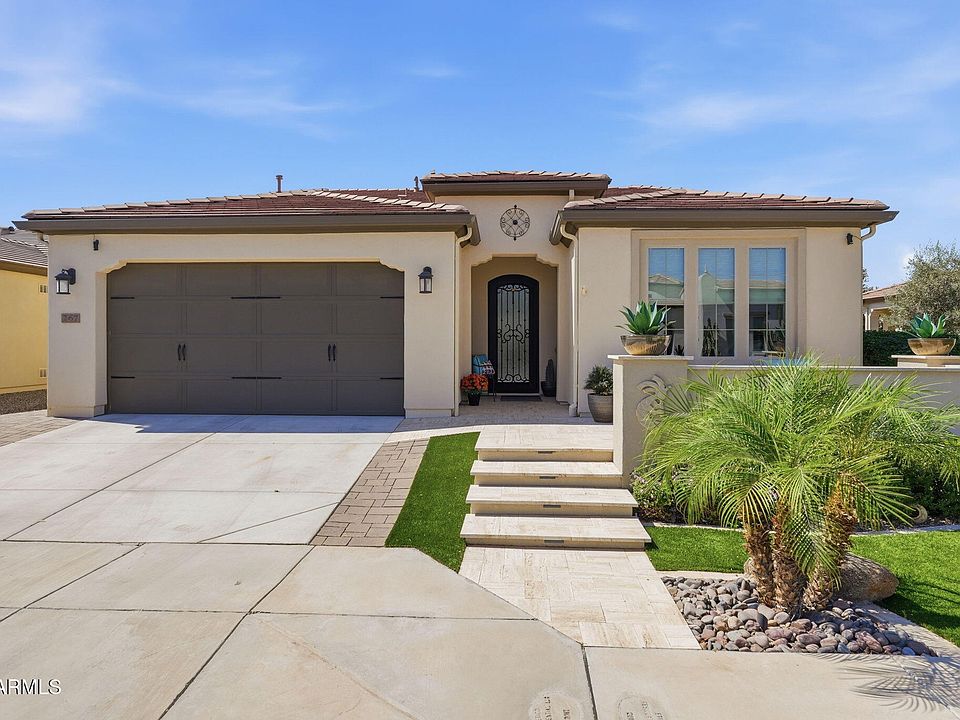 1st image of 267 E LIME Court