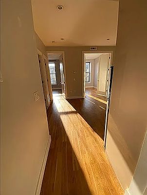 3rd image of 35 Rogers Ave APT 4R