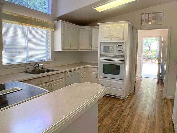 4th image of 6303 Windlestraw Rd
