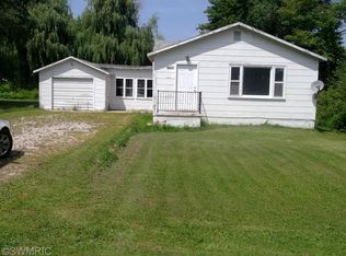 3323 W Thar Rd, Coloma, MI 49038