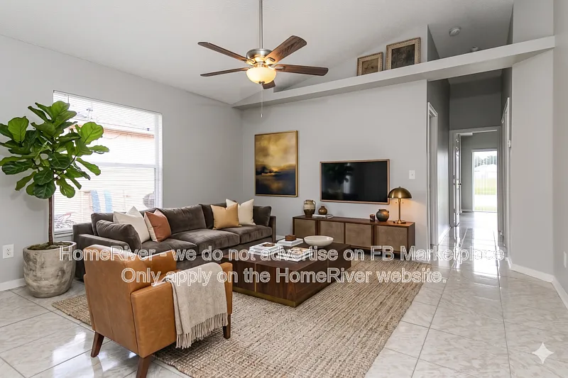 3 bed, 2.0 bath, 1108 sqft, $1,850 — Photo 2
