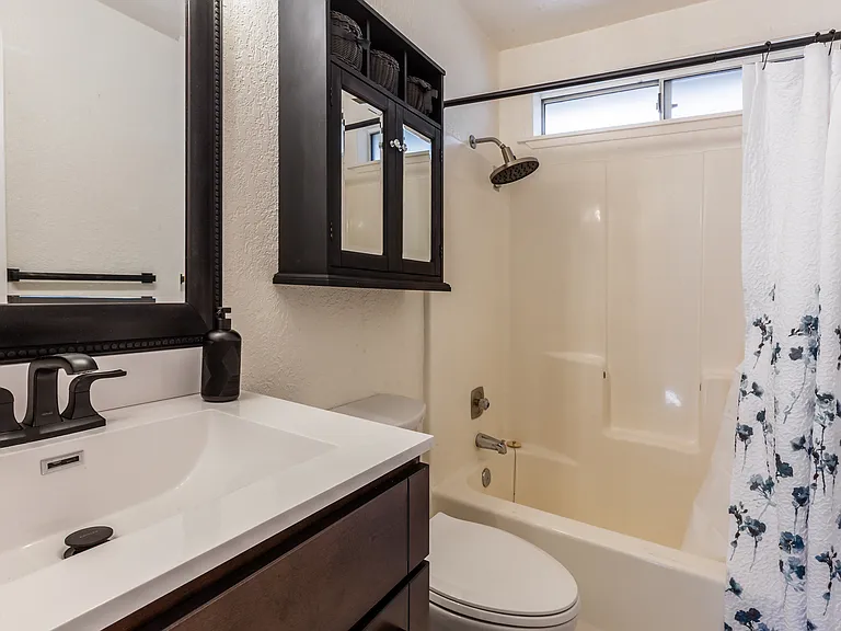 1832 Sparrow Rd — Photo 11