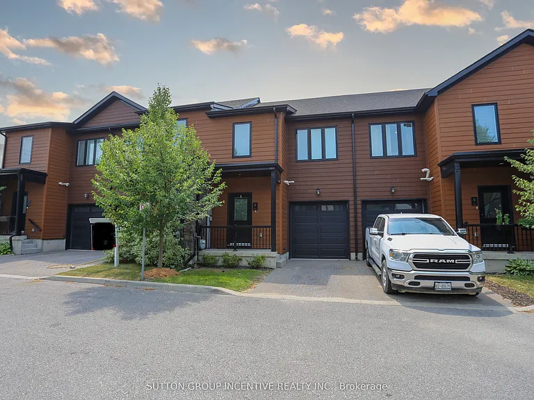 6 Stonehart Ln — Photo 1