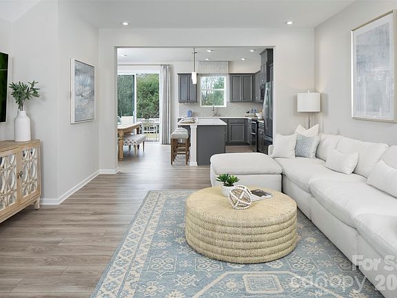 4th image of 9310 Pagoda Oak Dr
