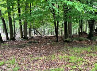 20 Mustang Rd, Lake Ariel, PA 18436