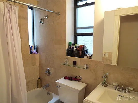 Rented by Anchor Associates | media 26