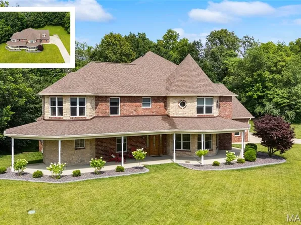 1150 Hearthstone Dr, O Fallon, IL 62269