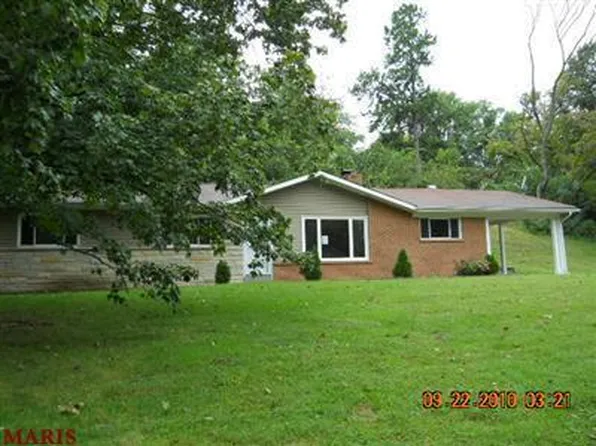 15 Sona Ln, Saint Louis, MO 63141