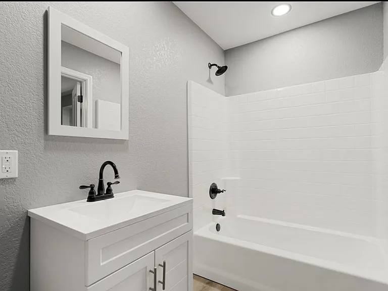 2108 Boston St — Photo 28
