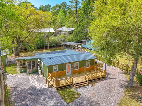 85 Our St, Vernon, FL 32462