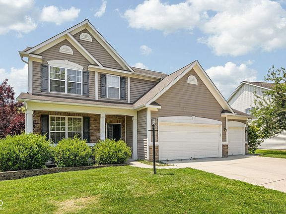 2nd image of 5836 Monticello Square Ln