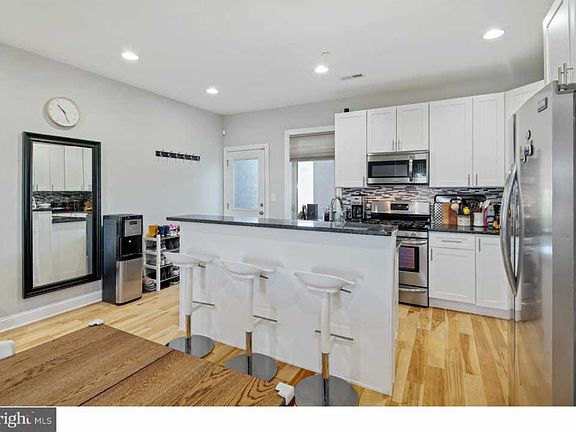 4th image of 2630 E Cumberland St