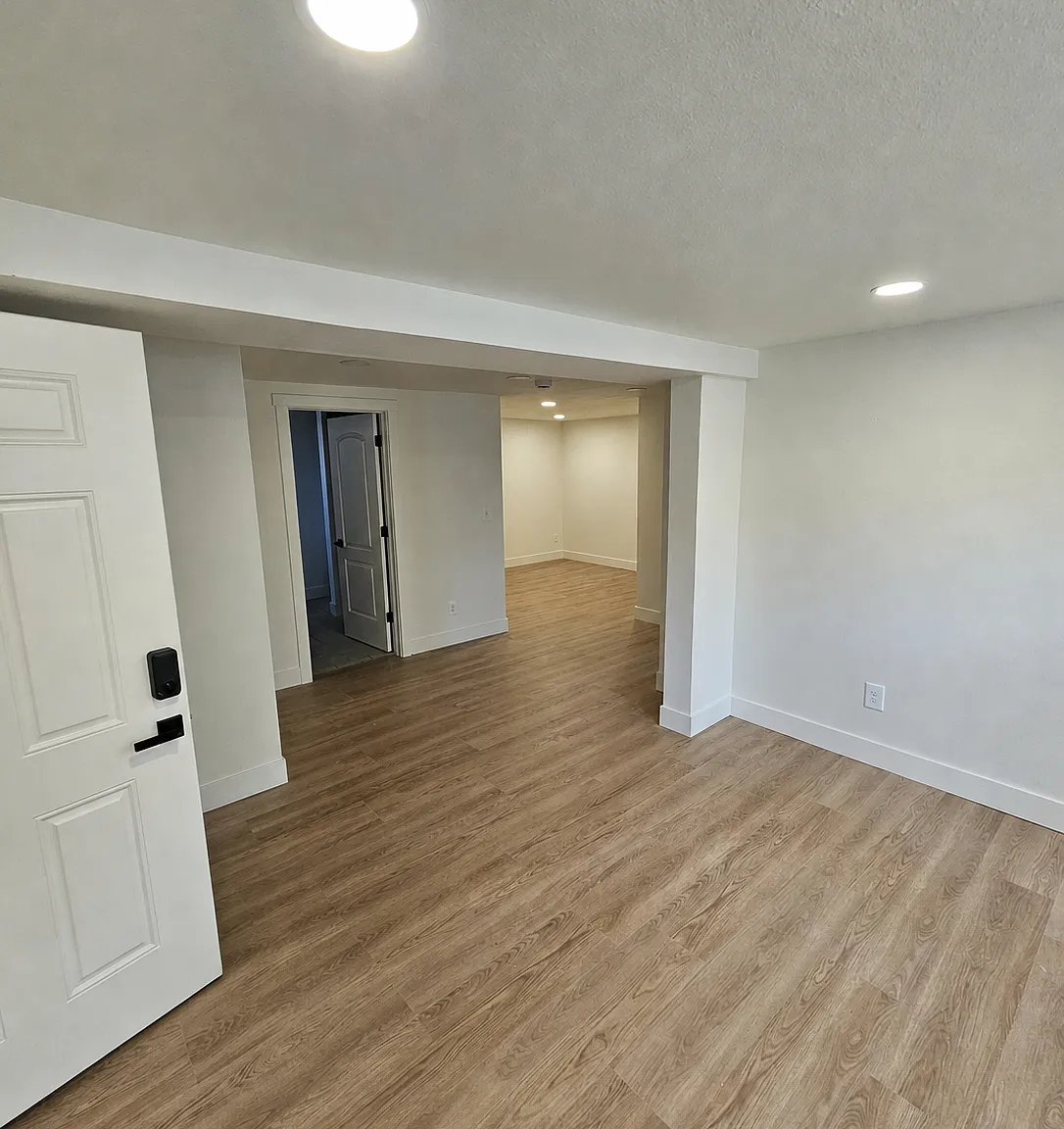 2 bed, 1300 sqft, $1,900 — Photo 1