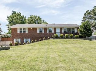 13 Green Oak Ct, O'Fallon, MO 63366