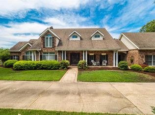 125 Deer Ridge Dr, Flora, MS 39071