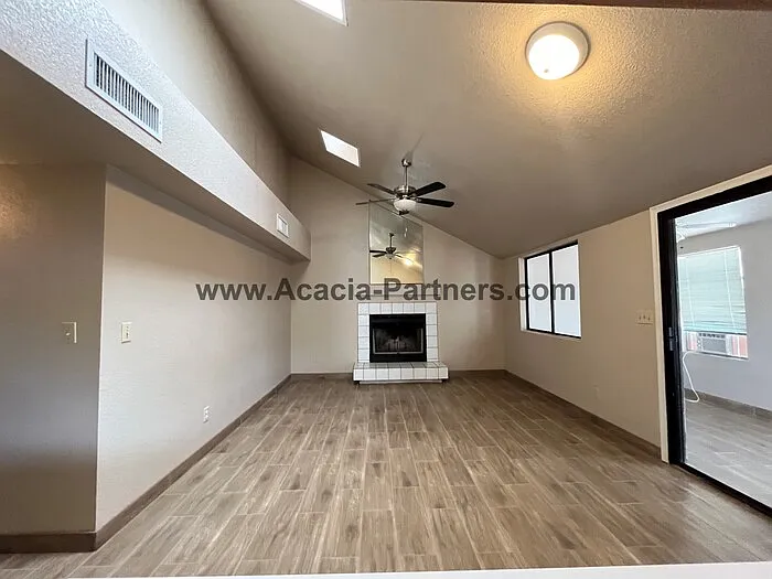426 S Ridgefield Ave — Photo 9