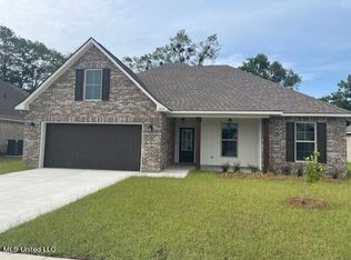 14325 Southern Pecan St, Gulfport, MS 39503