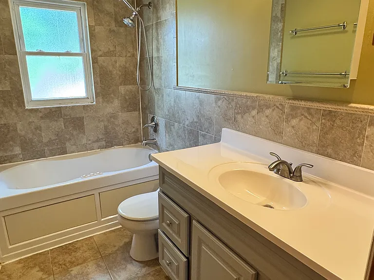 93 N Taylor Ave #A — Photo 8
