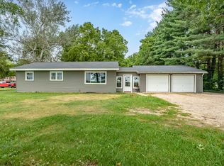 869 106th Ave, Plainwell, MI 49080
