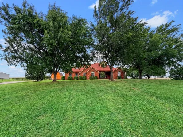 594 NE Valley View Rd, Lawton, OK 73507