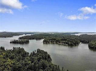 670 Pinehaven Dr, New London, NC 28127