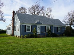 8745 Oregon Rd, Cutchogue, NY 11935
