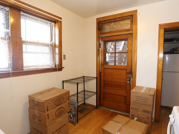 5th image of 2336 W Grace St #1