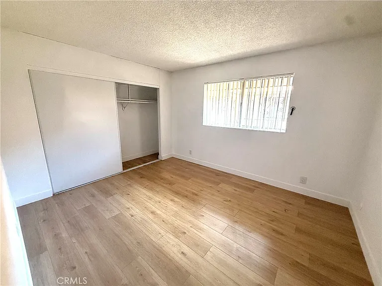 469 W Oliver St #3 — Photo 11