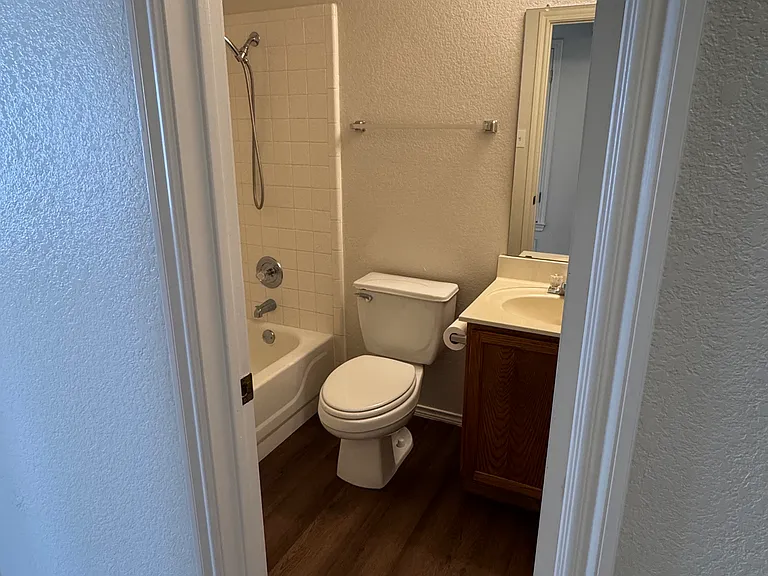1404 Carriage Hills Trl — Photo 17