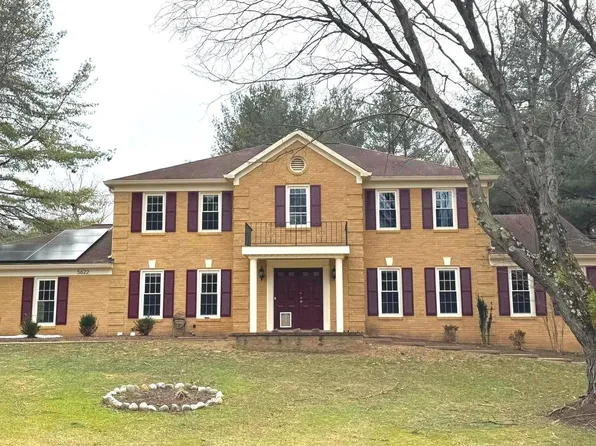 5622 Lake Christopher Dr, Rockville, MD 20855