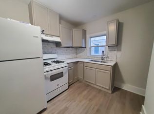 339 Ryerson Ave APT 1, Elgin, IL 60123