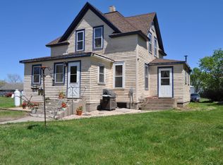 10050 5th St NE, Binford, ND 58416