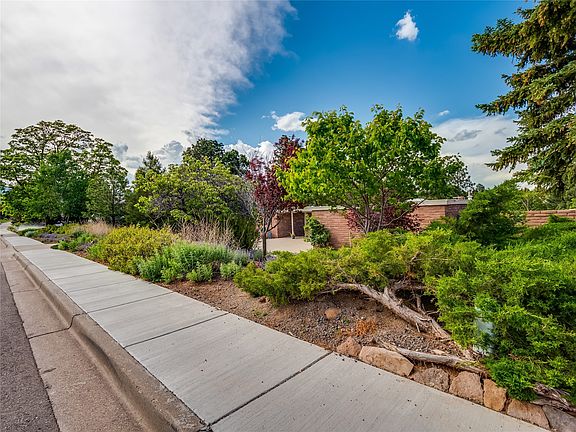 4th image of 690 Camino Encantado