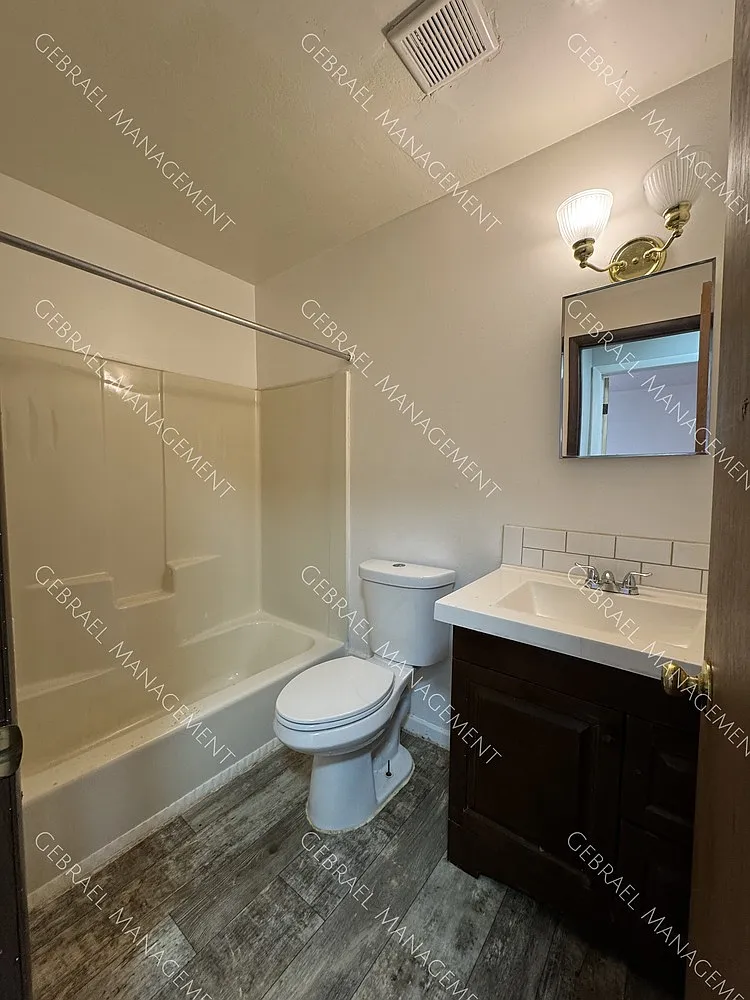 1011 Webber St. NEW — Photo 3