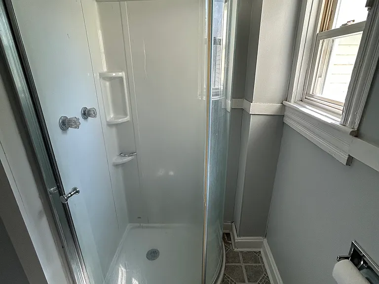 642 Columbia Ave — Photo 8