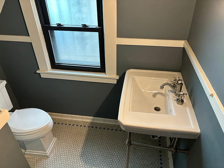 2055 W 41st St — Photo 14