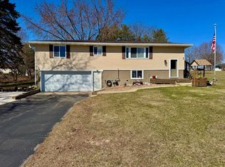 N6327 Raven Rd, Pardeeville, WI 53954