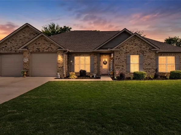 12449 Orchard Trce, Moundville, AL 35474